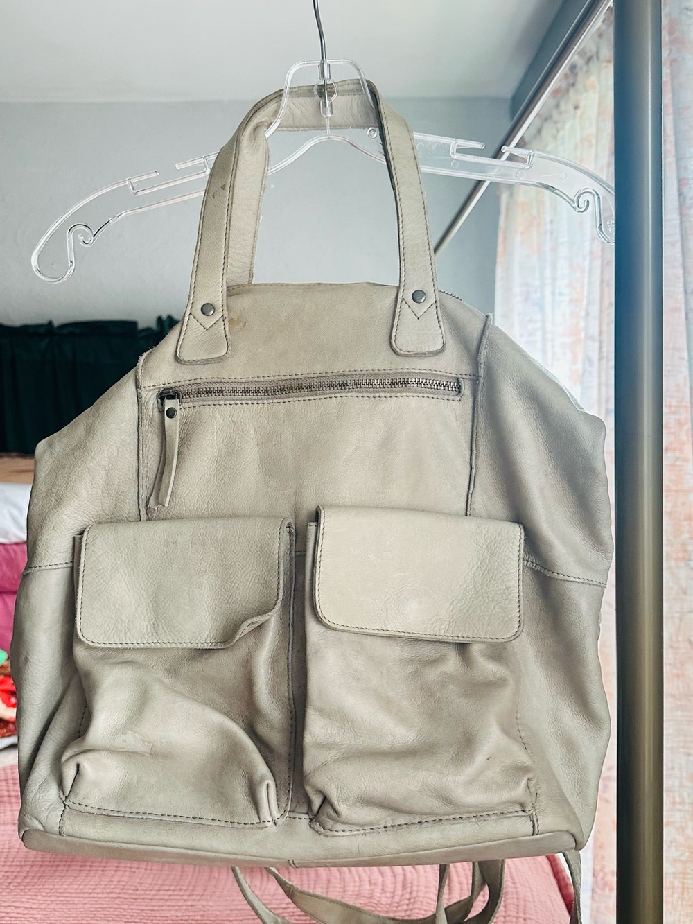 Vilencia Holland Grey/Cream Leather Women's Tote Bag with Dual Front Pockets